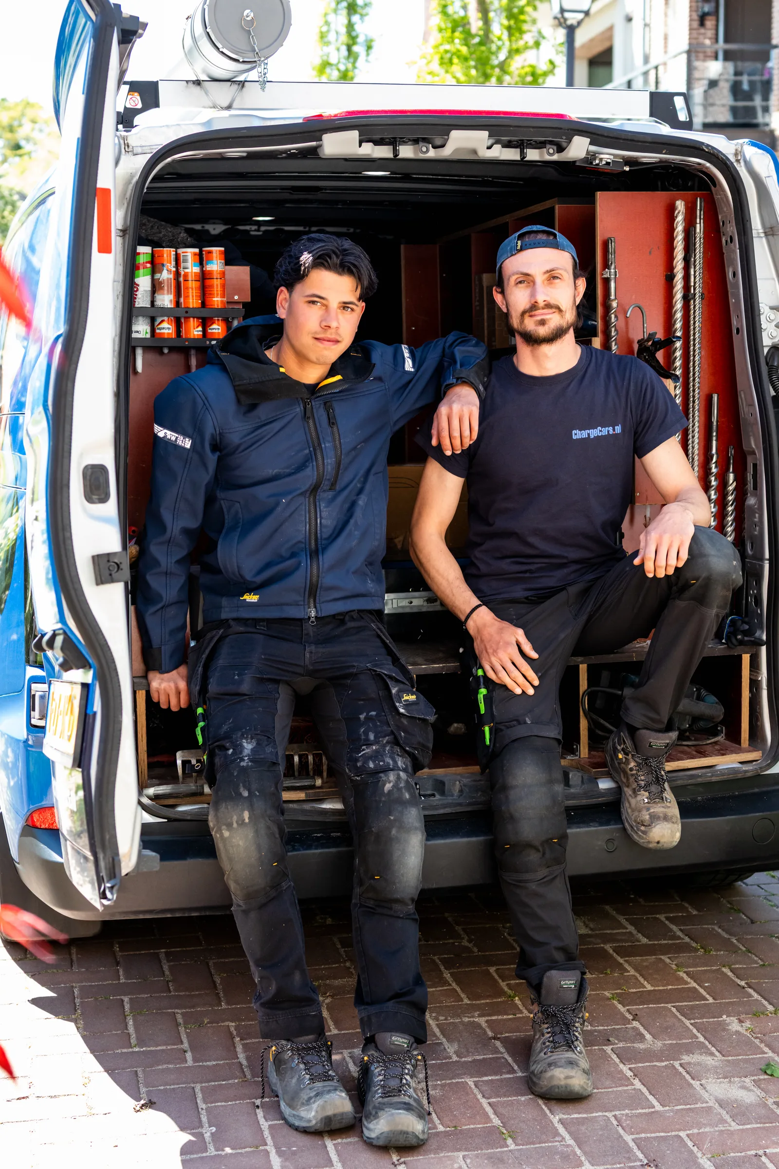 ChargeCars monteursteam aan het werk op locatie